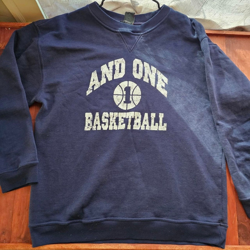 Mens 1990s Era Single Stitch And One Basketball College NCAA Crewneck Sweater XL